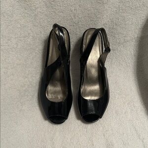 Aetrex Elegant Black Peep-Toe Women's Shoes size 8.5